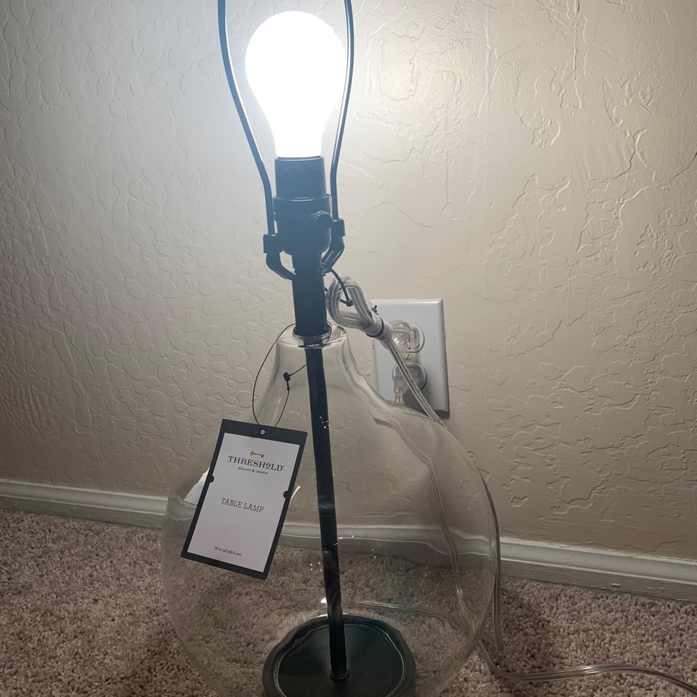 Table lamp - Picture 4 of 5